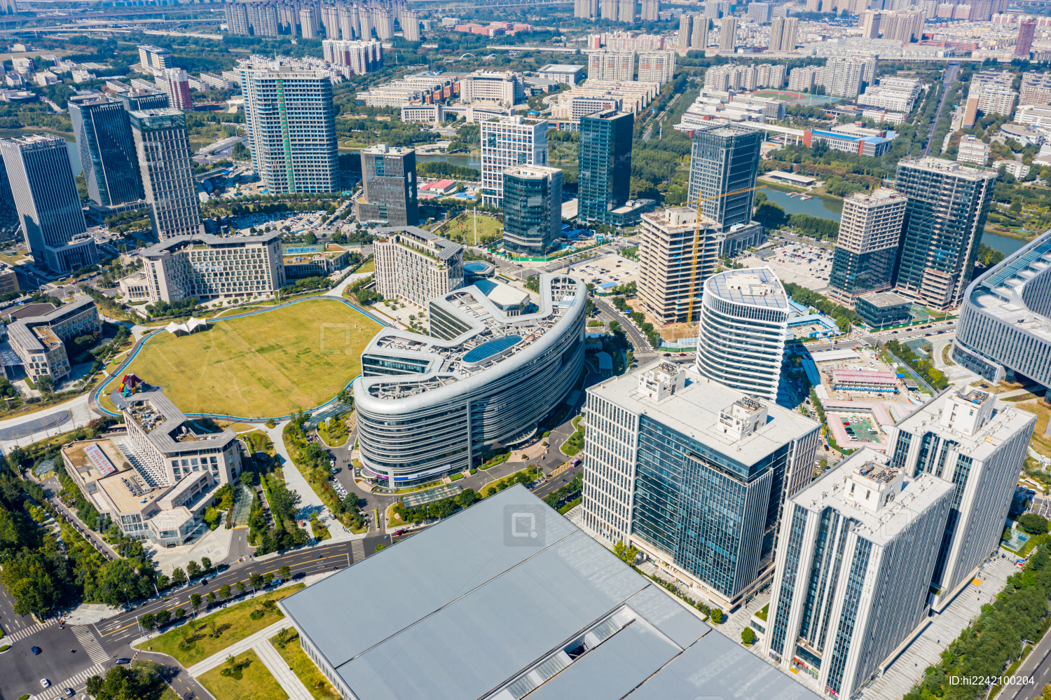 航拍中国河南郑州郑东新区中原龙子湖智慧岛