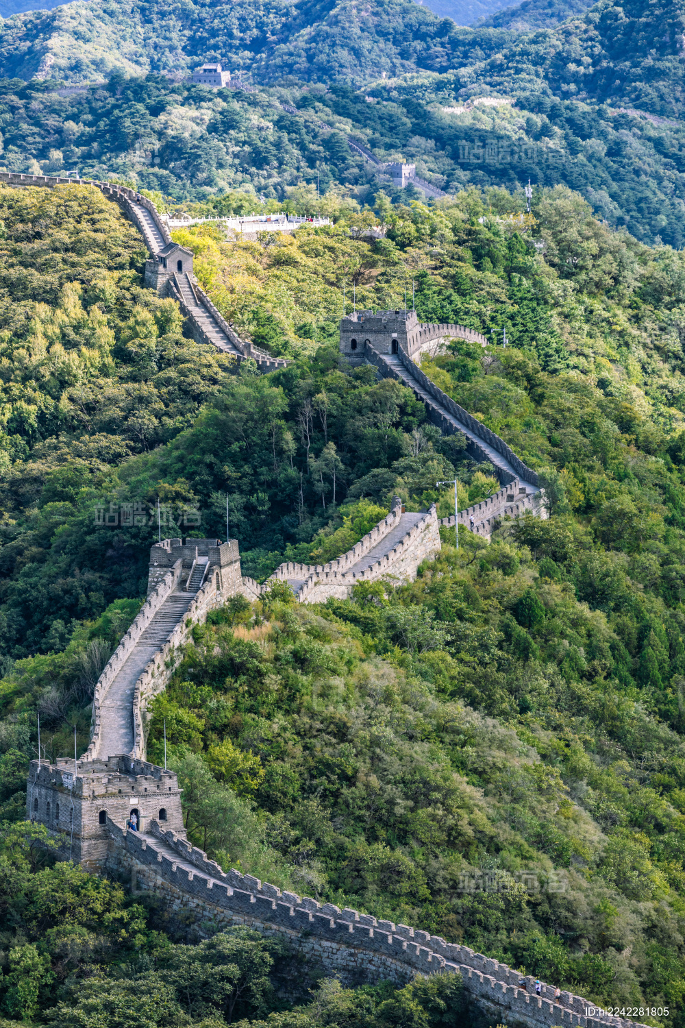 北京怀柔慕田峪长城的春夏风光