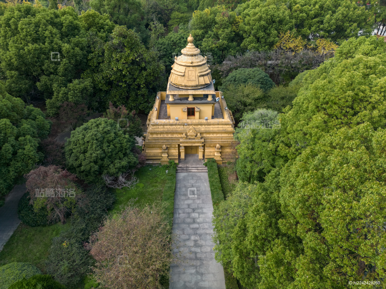 航拍视角下的杭州萧山东方文化园之金塔