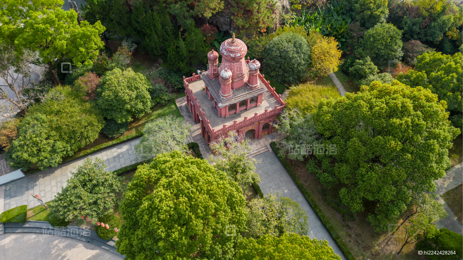 航拍视角下的杭州萧山东方文化园之火塔
