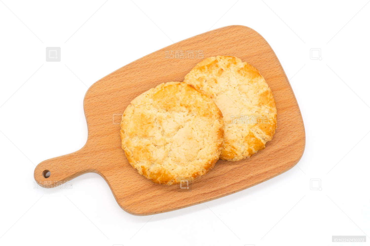 白色背景传统饼干小吃核桃酥