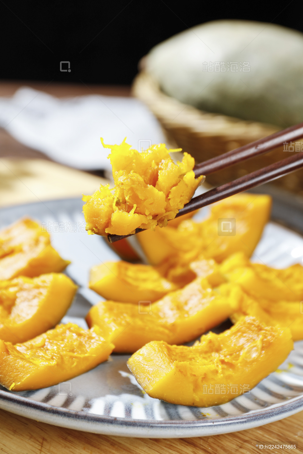 浅底上的贵族南瓜