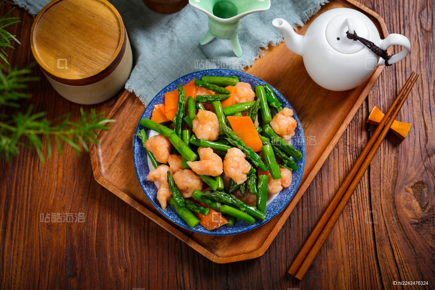 开胃爽口家常菜芦笋炒虾滑