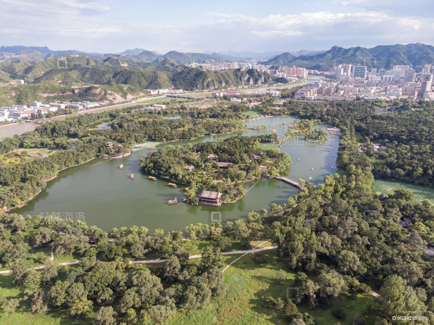 夏天承德避暑山庄航拍风景