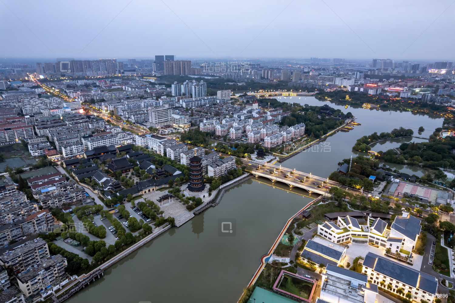 航拍江苏泰州城市夜景大画幅