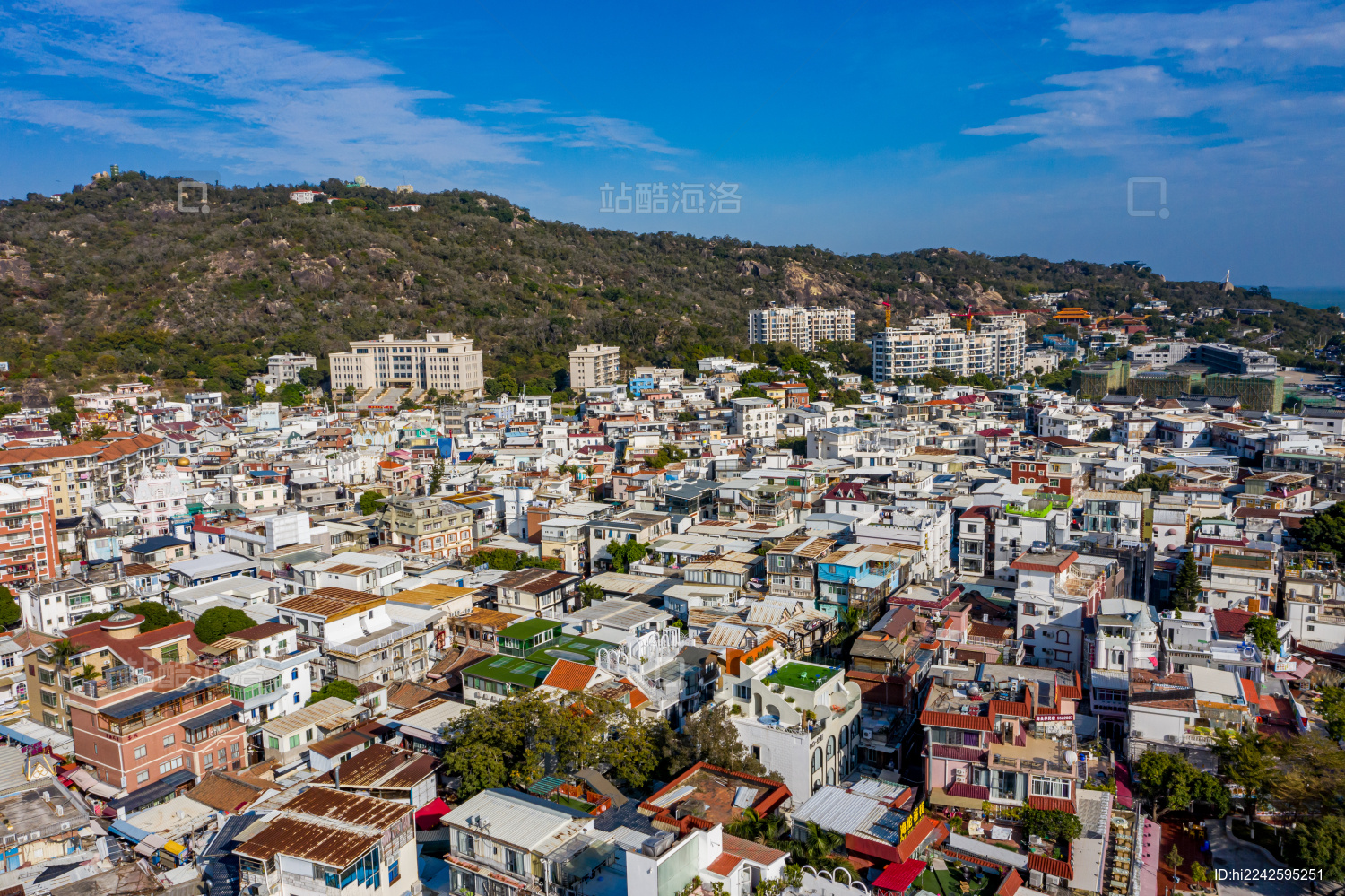 航拍福建厦门曾厝垵文创村闽南沿海小渔村