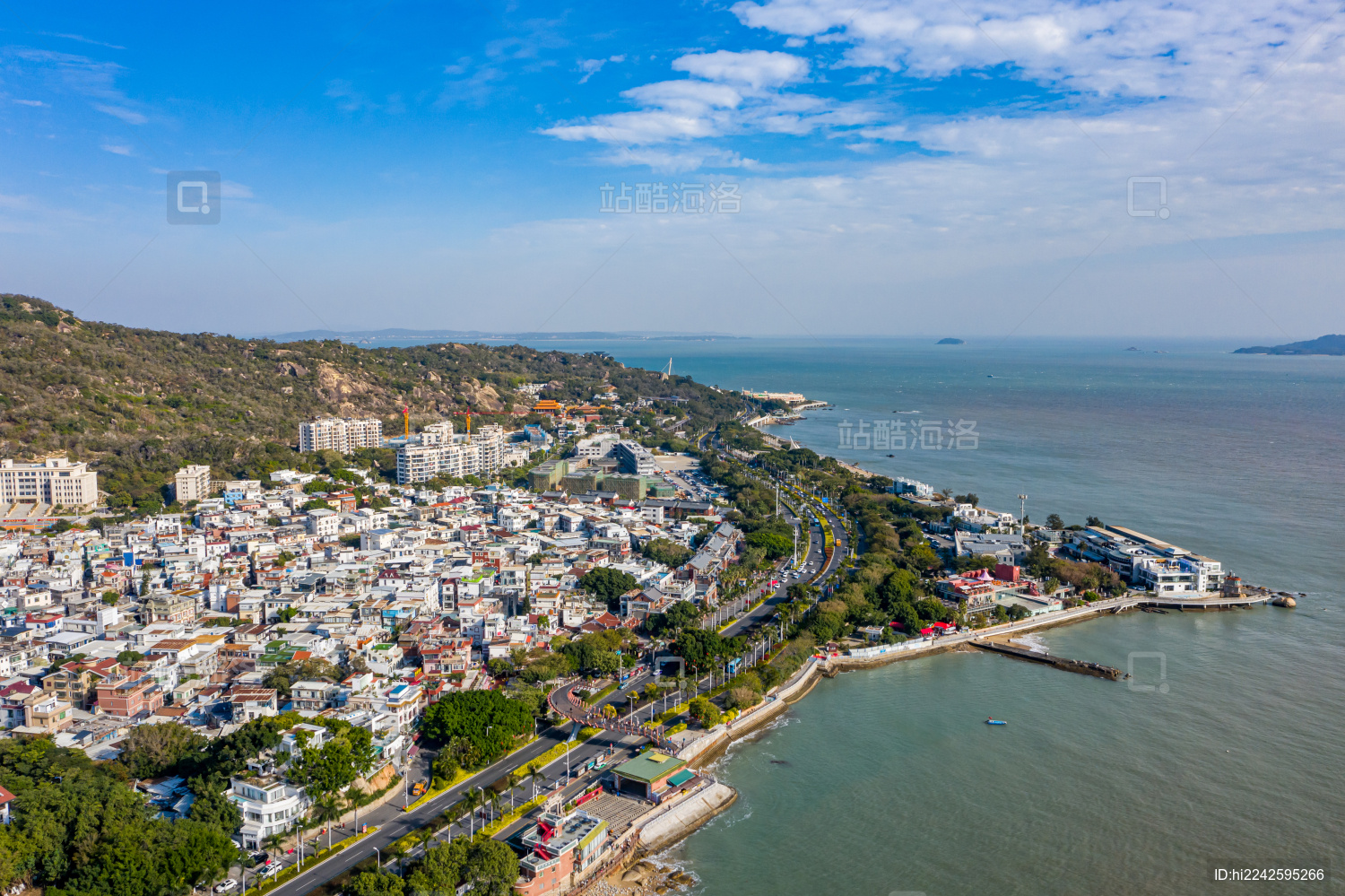 航拍福建厦门曾厝垵文创村闽南沿海小渔村
