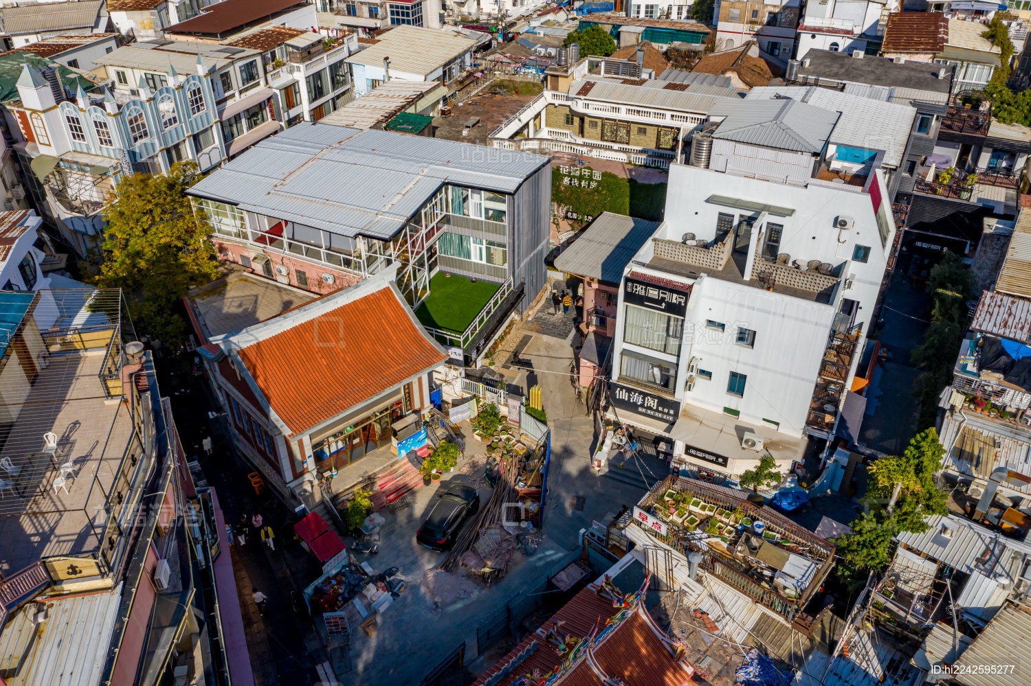 航拍福建厦门曾厝垵文创村闽南沿海小渔村