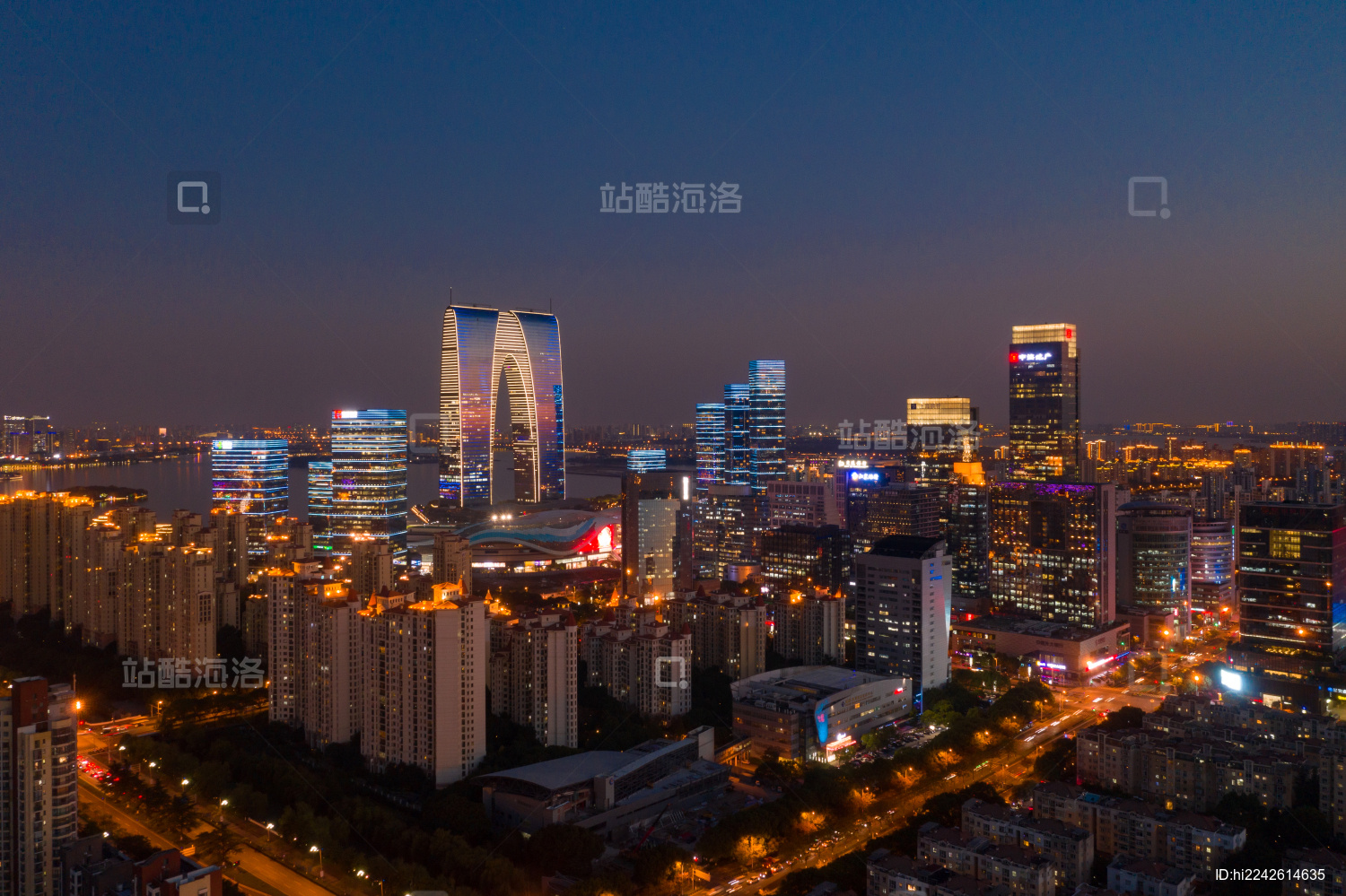航拍苏州现代城市夜景
