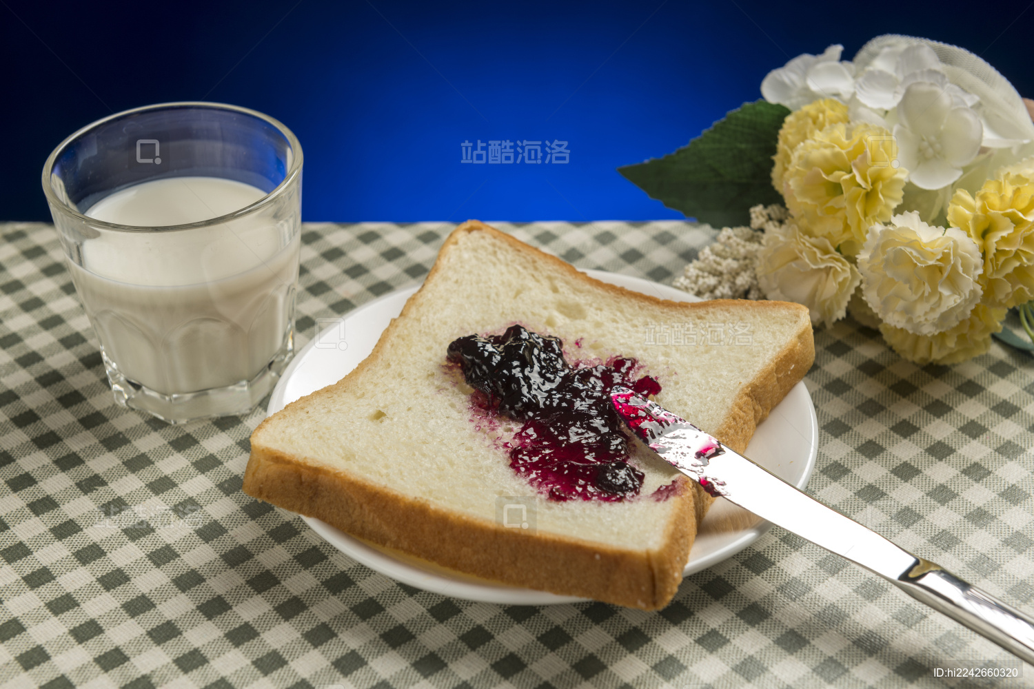蓝莓吐司 （汤种法）——超柔软的面包给你更多家的温暖