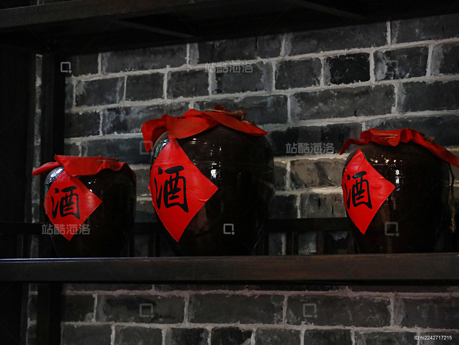 中国古代酒坛子中的酒