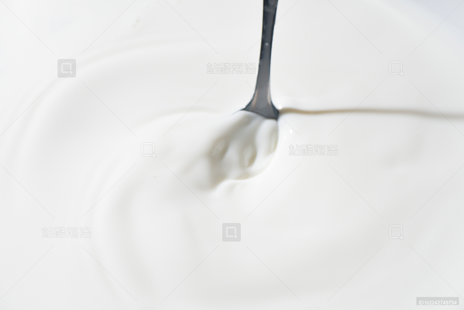 勺子搅动的牛奶_站酷海洛_正版图片_视频_字体_音乐素材交易平台_站酷旗下品牌