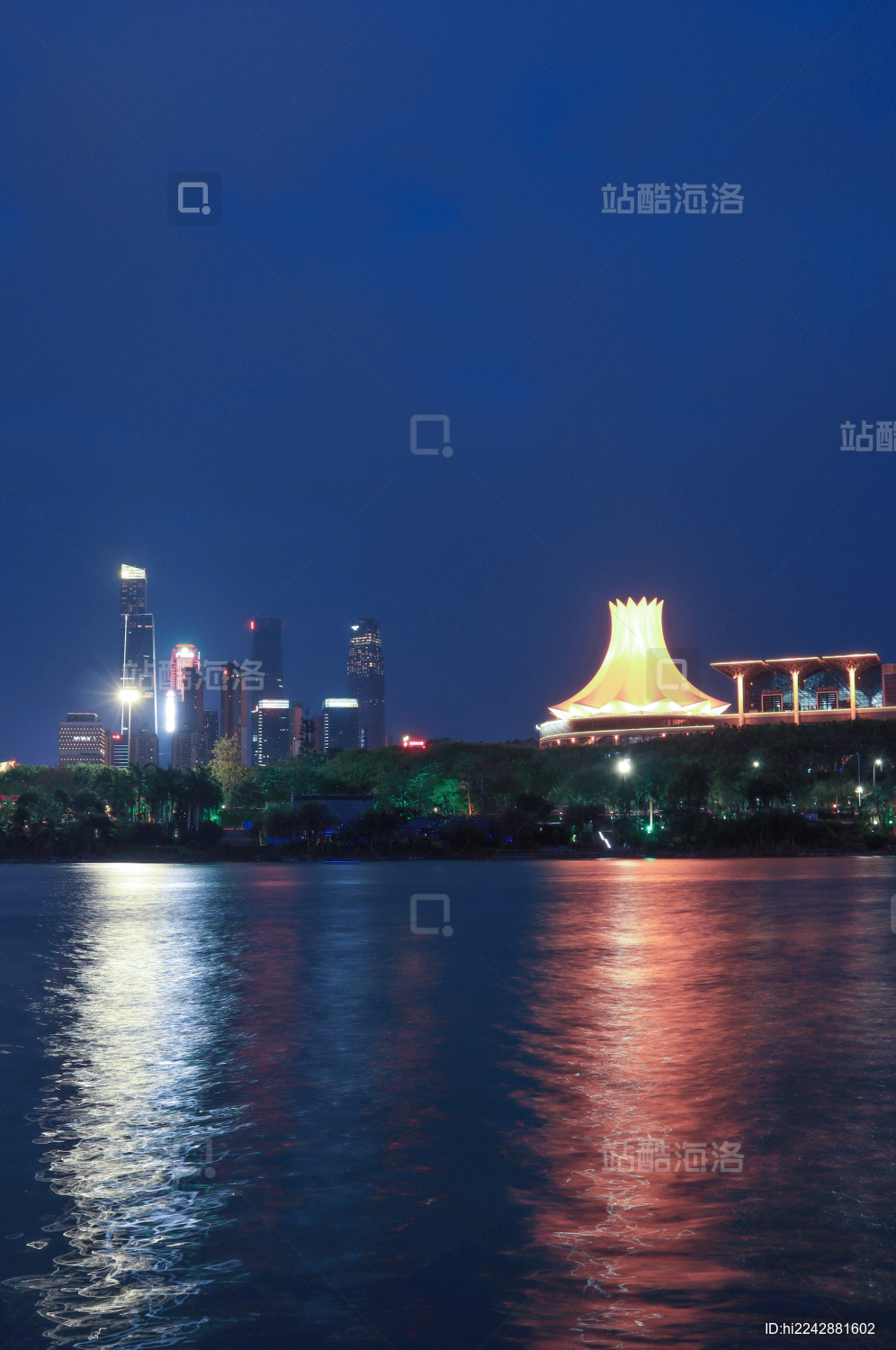 广西南宁会展中心城市风光建筑夜景