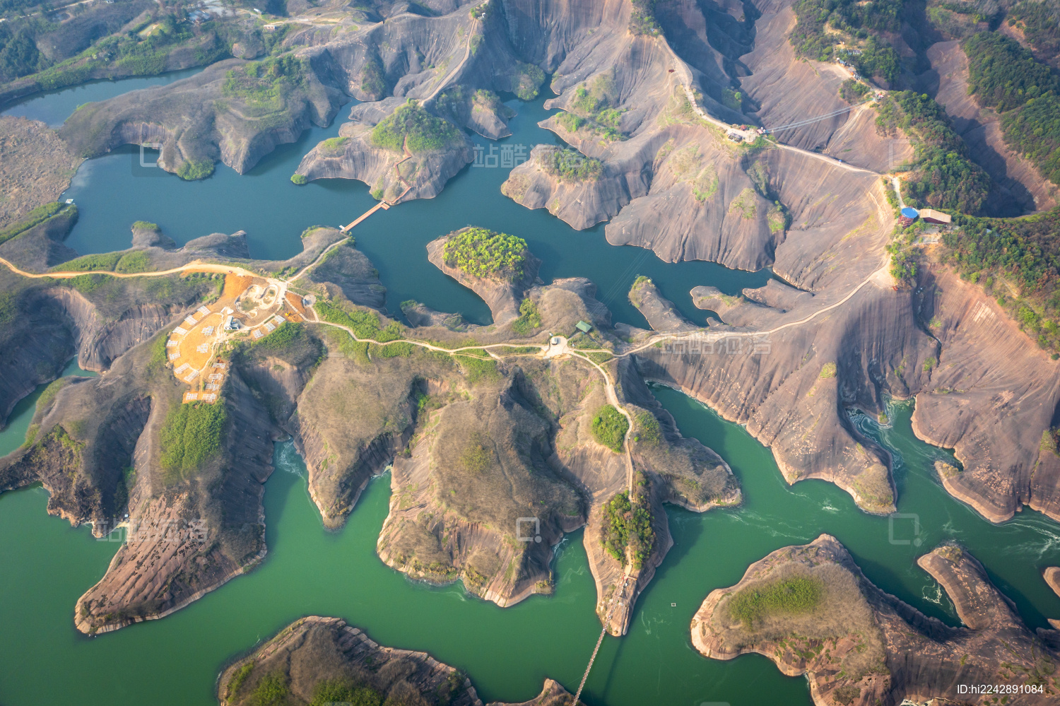 航拍湖南郴州丹霞地貌高椅岭