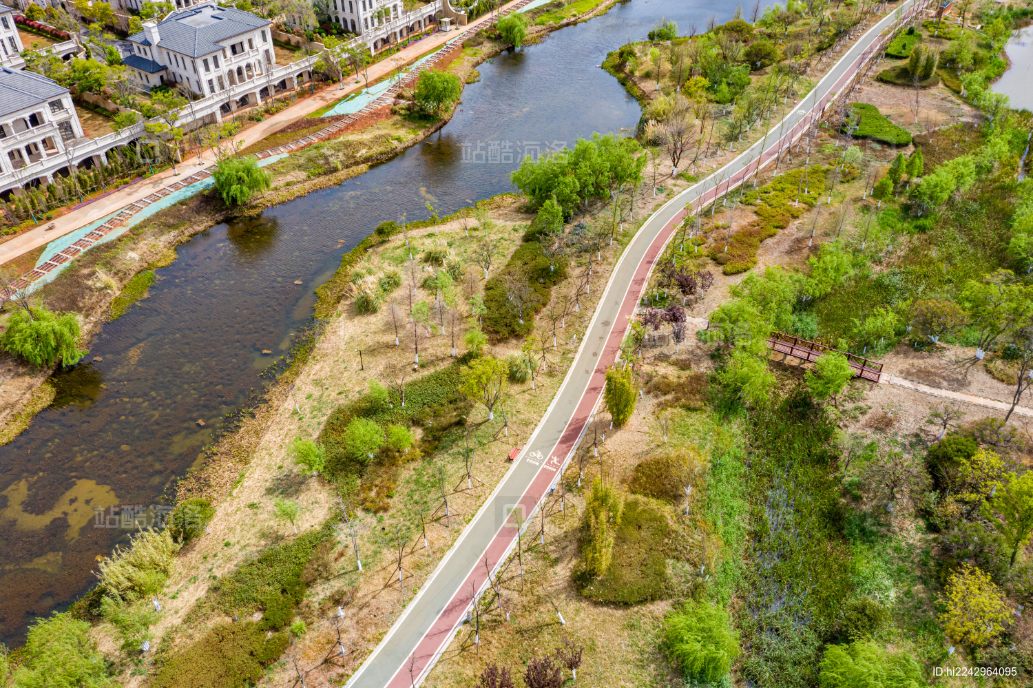航拍云南昆明滇池星海半岛湿地公园生态自然