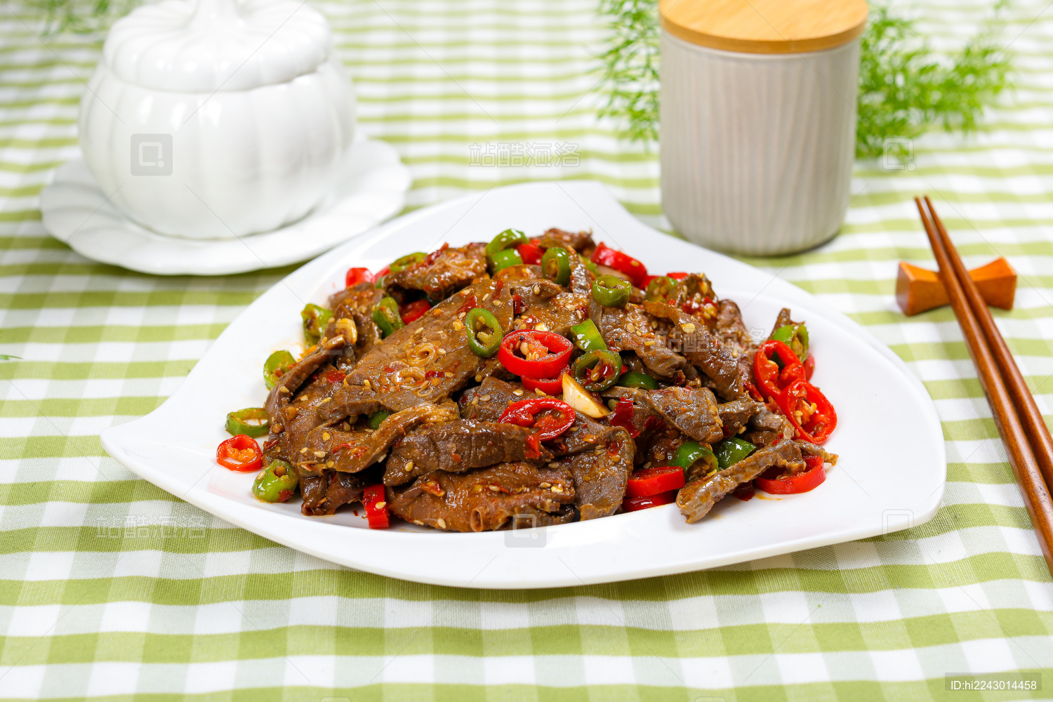 香辣美味下酒菜辣椒炒猪肺子