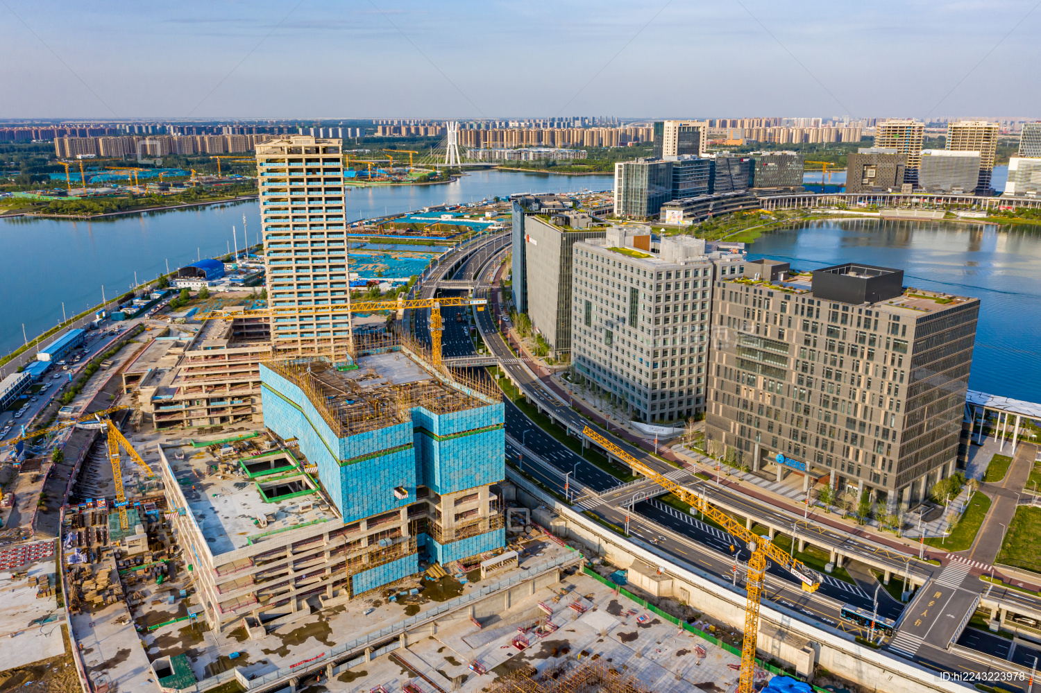 航拍郑州北龙湖金融岛商务中心环形建筑群
