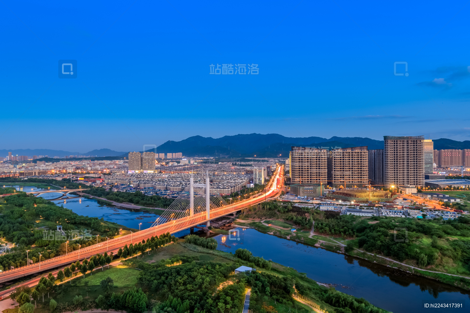 义乌江义乌商博大桥城市风光