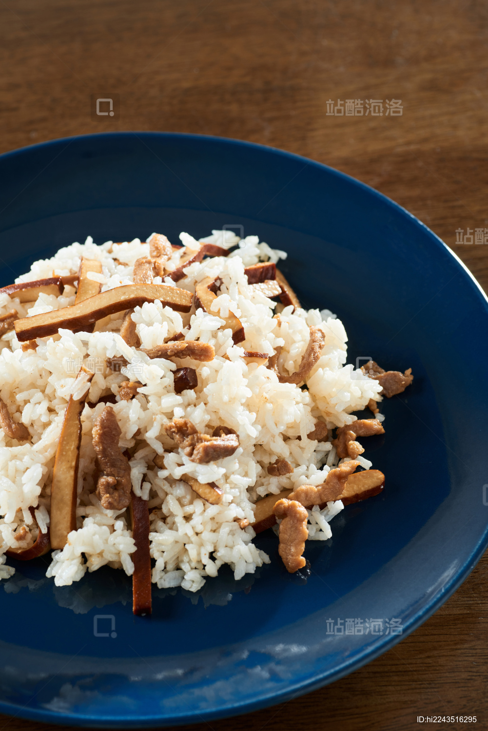 健康又美味的香干肉丝炒饭