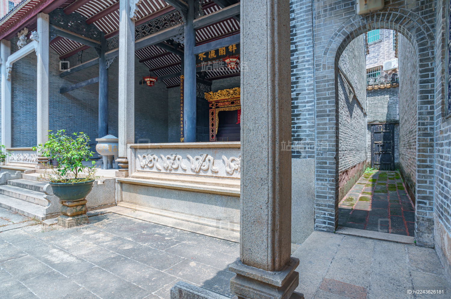 广州海珠小洲村简氏宗祠传统中式庭院