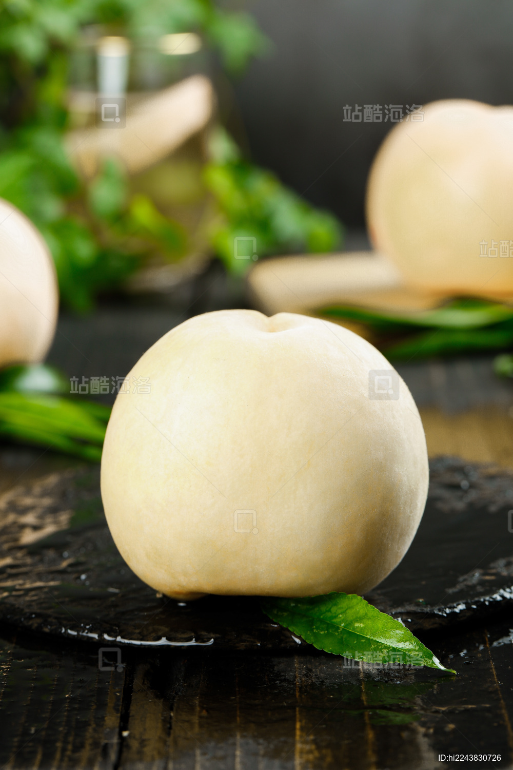 深底上的蒙阴白桃