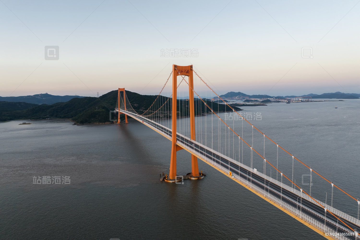 浙江舟山连接岱山岛和秀山岛的秀山大桥
