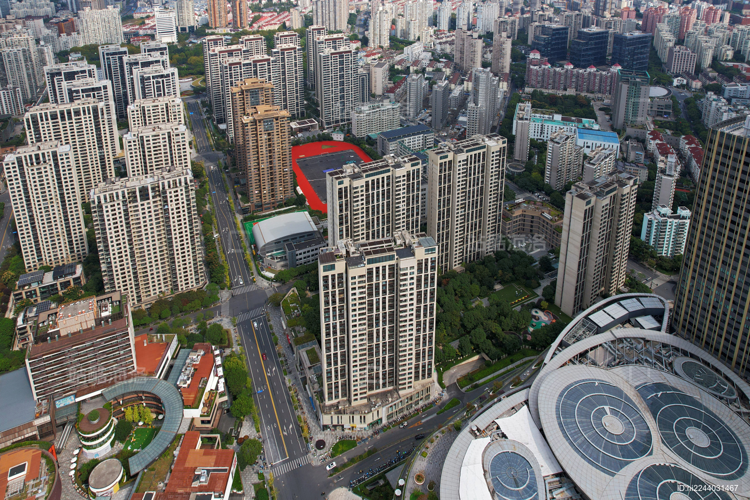 中国上海瑞虹新城怡庭航拍城市风光