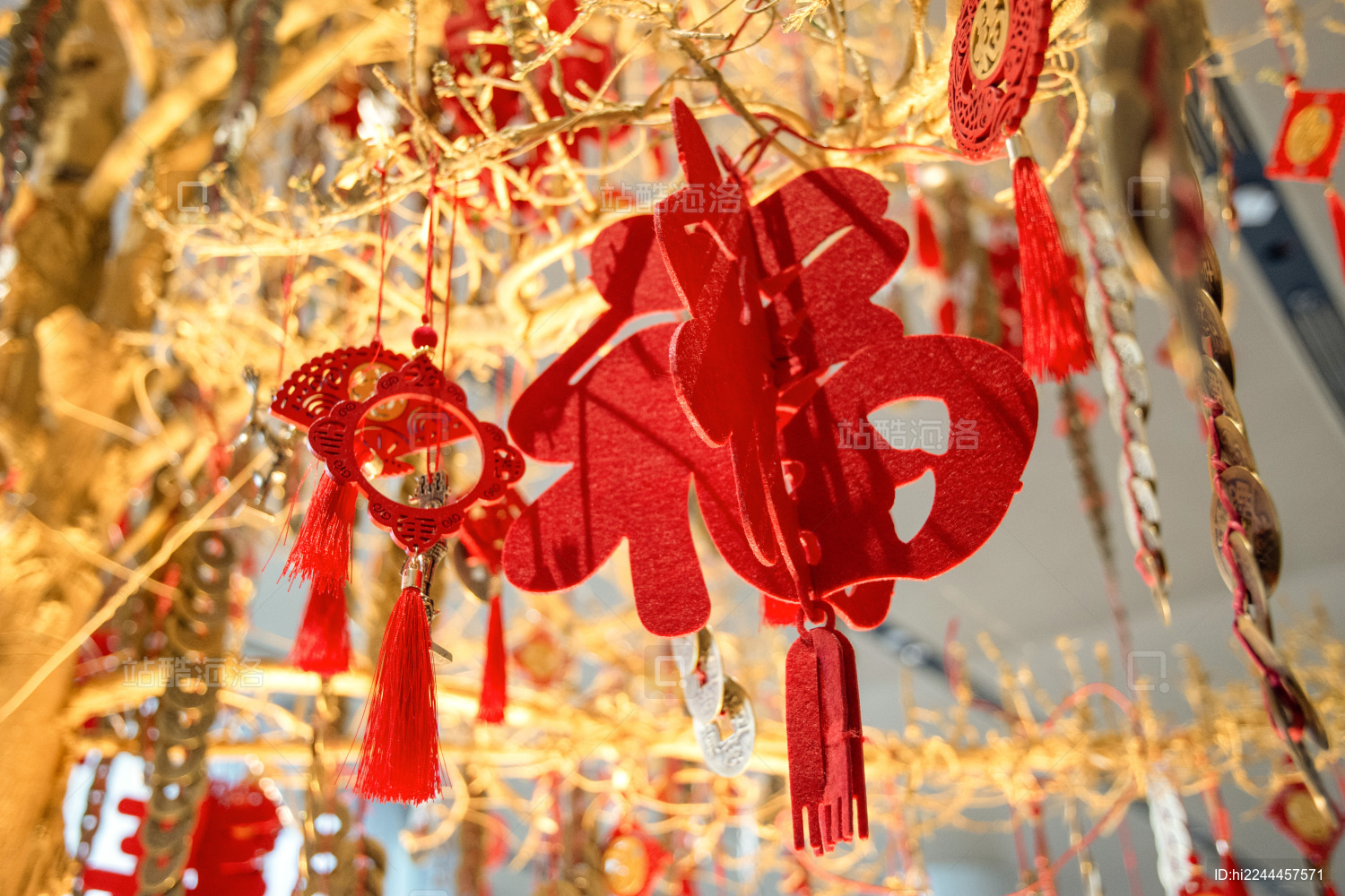 春节元宵福字摇钱树特写