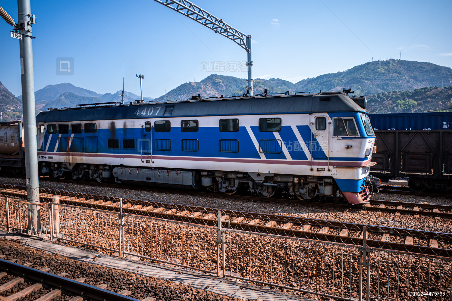 站酷海洛_正版图片_视频_字体_音乐素材交易平台