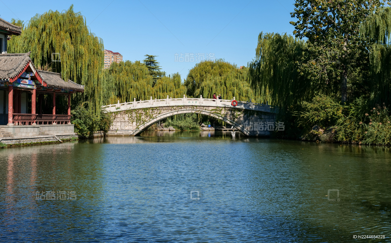 中国山东济南大明湖景区齐音桥