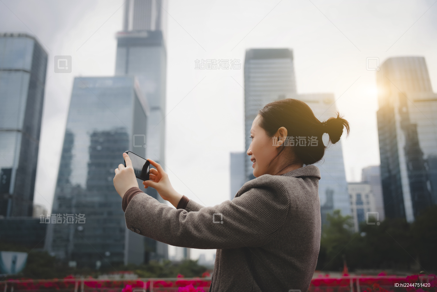 城市探索者捕捉城市瞬间