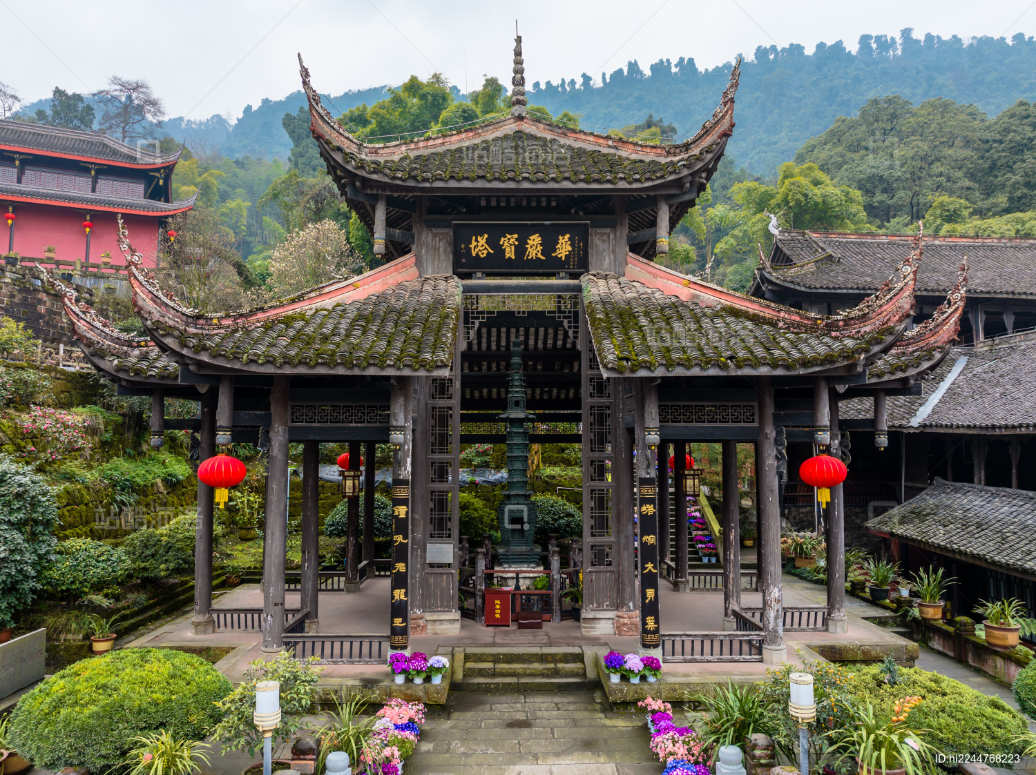 峨眉山伏虎寺华严宝塔_站酷海洛_正版图片_视频_字体_音乐素材交易