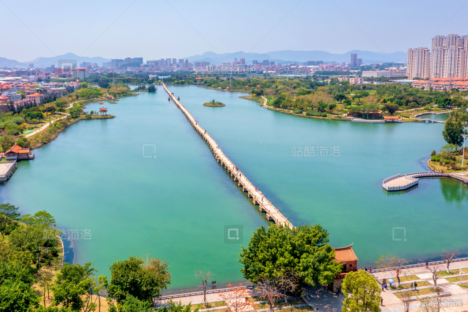 中国福建泉州安平桥航拍风光