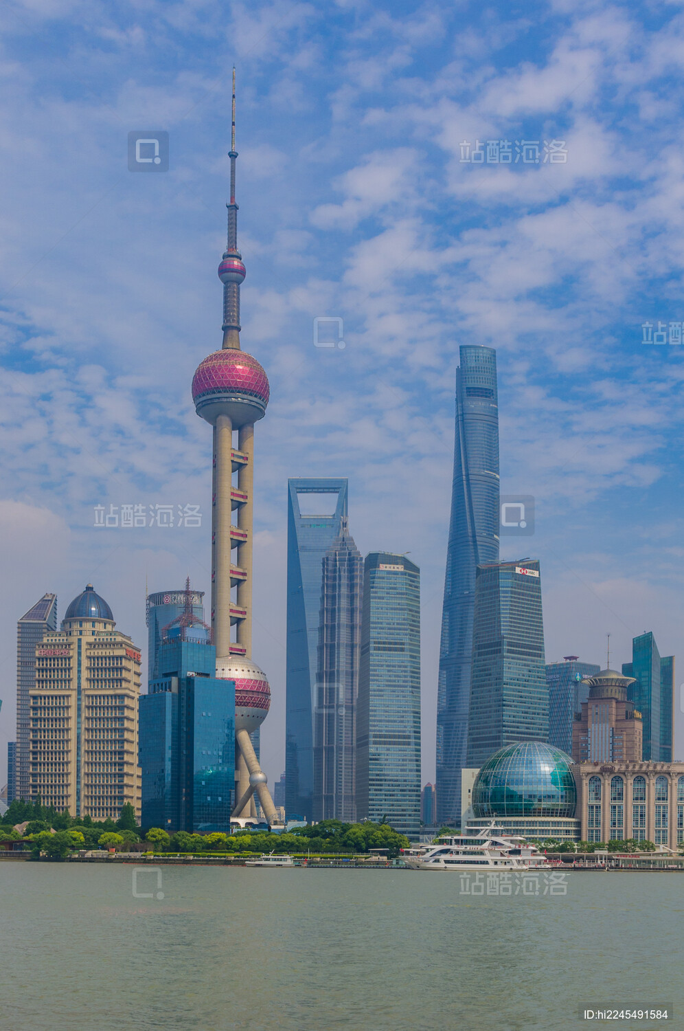 上海浦东新区陆家嘴中央商务区城市天际线