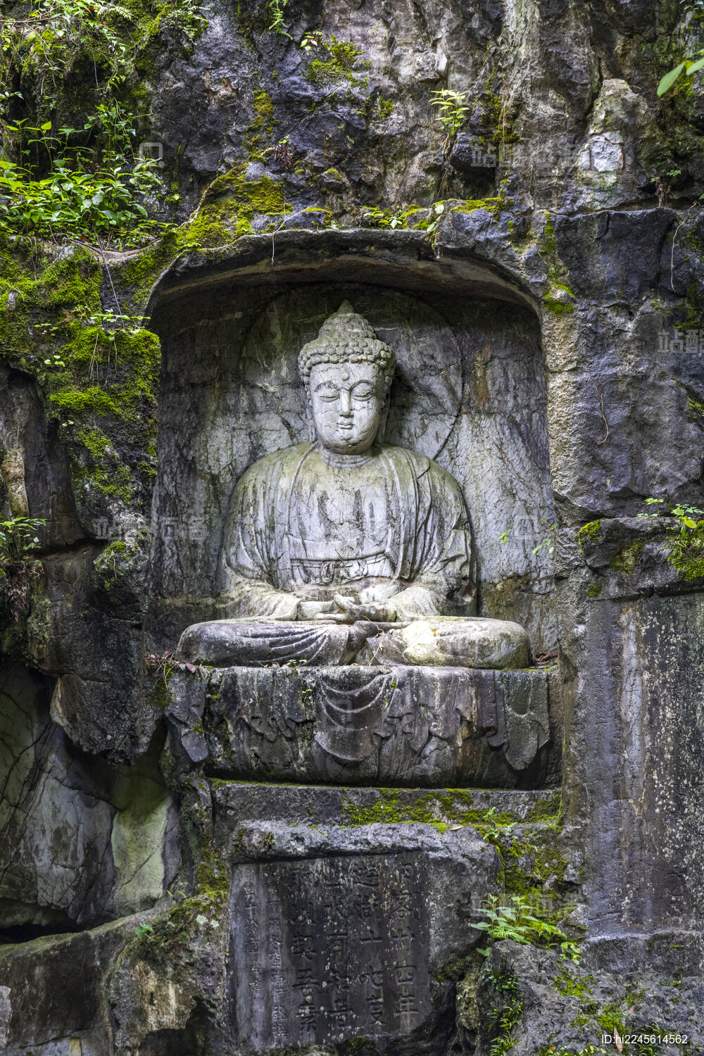 杭州灵隐飞来峰元代造像