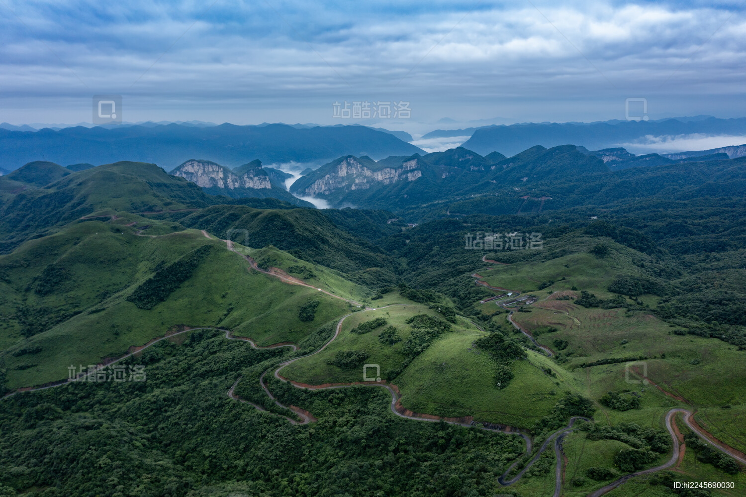 航拍湖南张家界市桑植县白石乡南滩草场