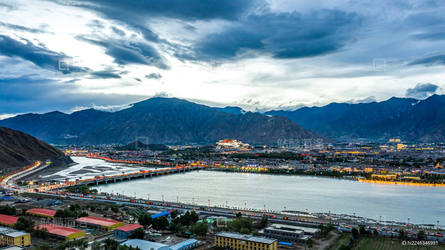 中国西藏拉萨城市航拍