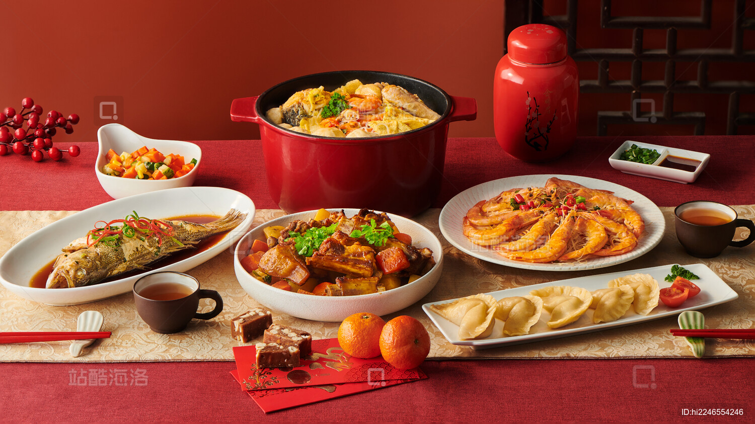 丰盛的年夜饭家庭聚餐团圆聚会节日春节