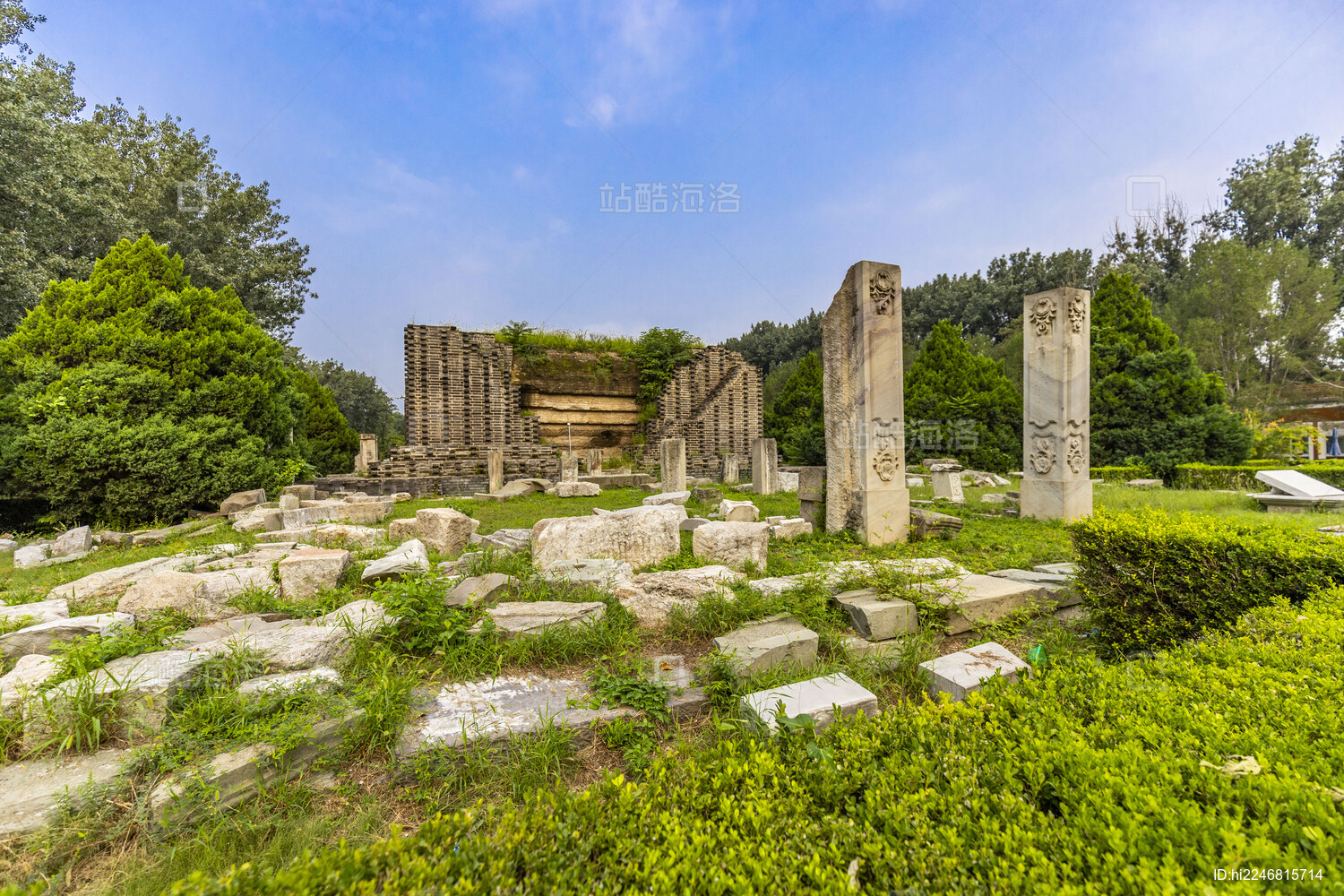 北京圆明园遗址公园蓄水楼遗址