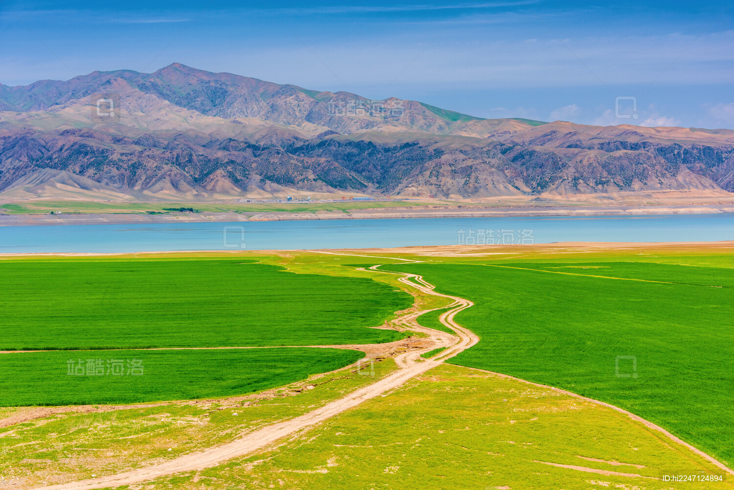 中国新疆伊犁巩留恰甫其海风光