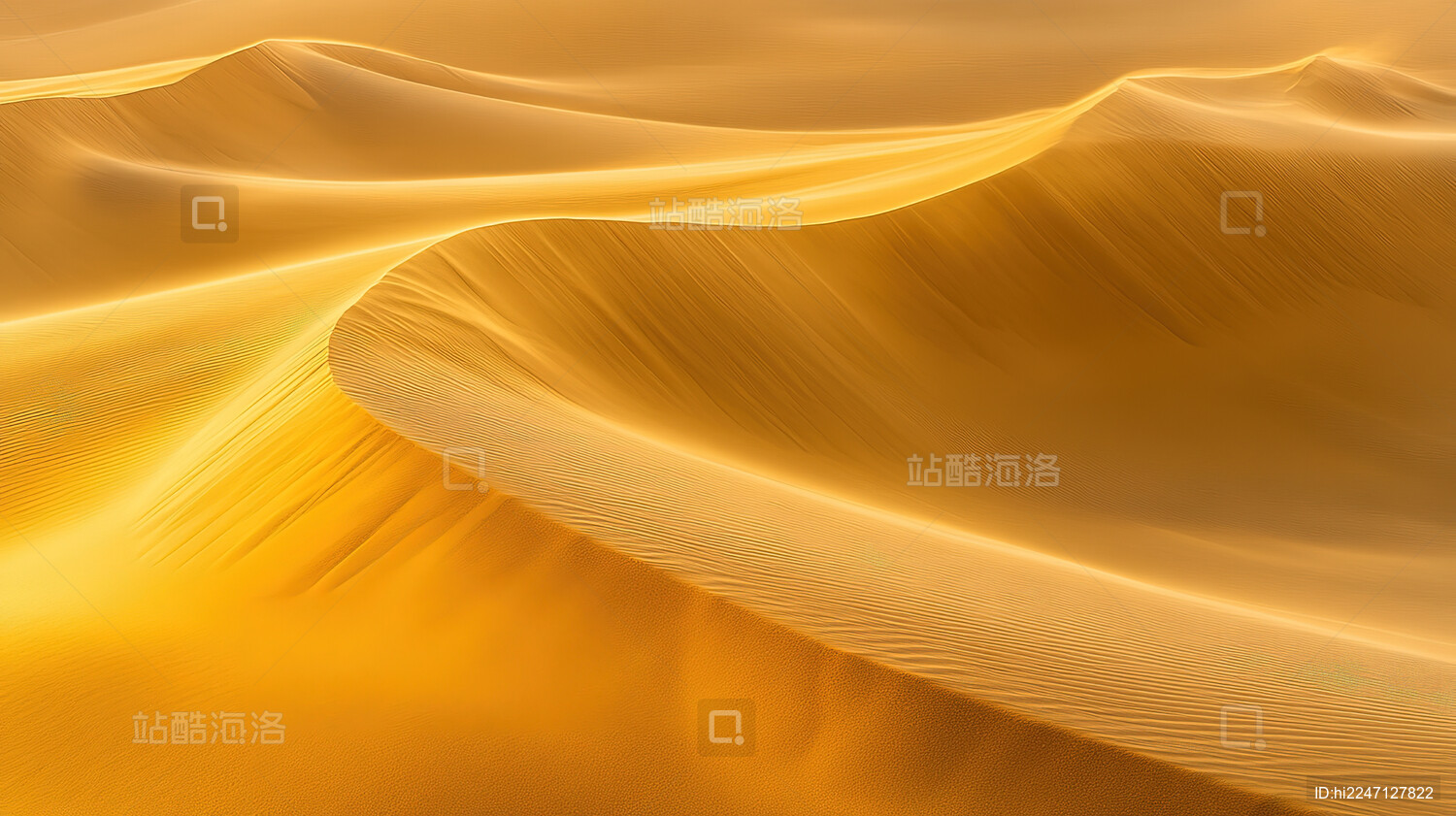 日落时沙漠对天的景色