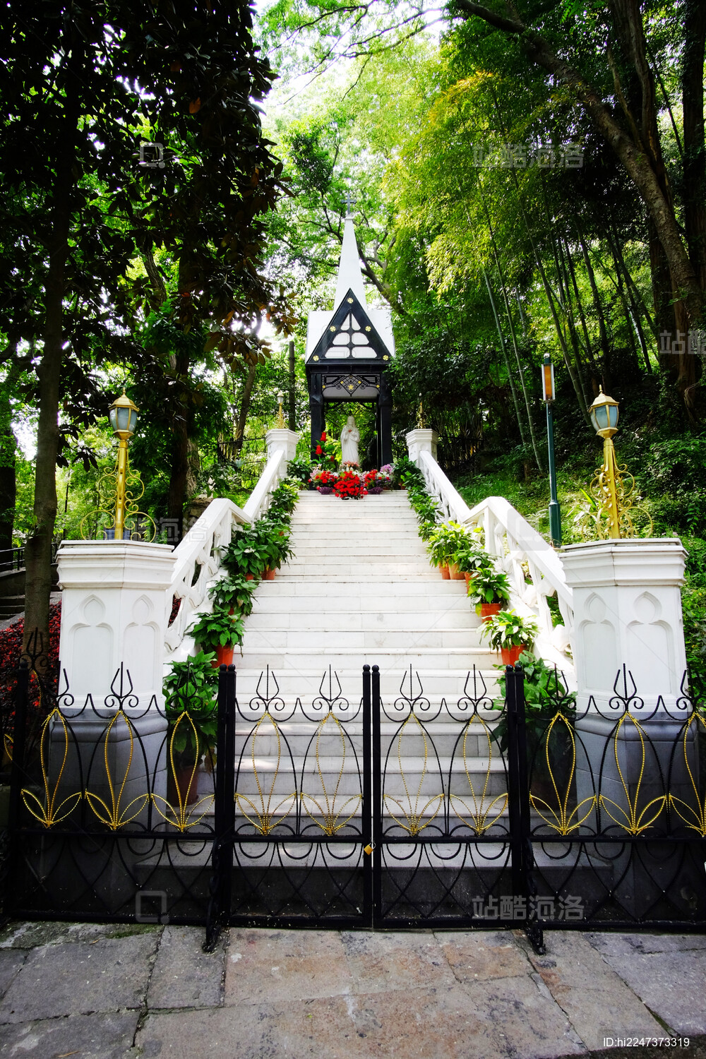 上海佘山天主教堂