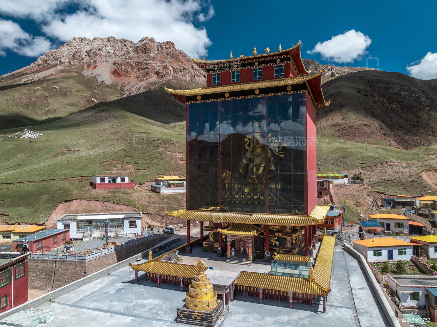 青海玉树杂多县佐青寺航拍建筑景观