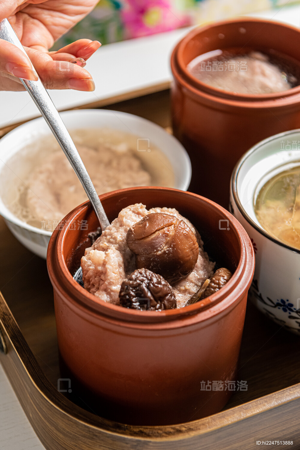 南昌小吃江西瓦罐汤香菇肉饼汤