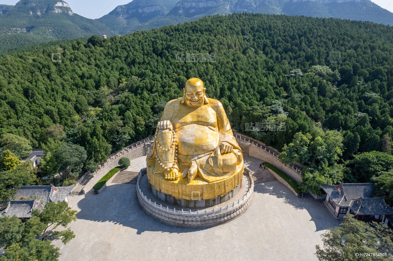 山东省济南市千佛山风景区弥勒胜苑金佛