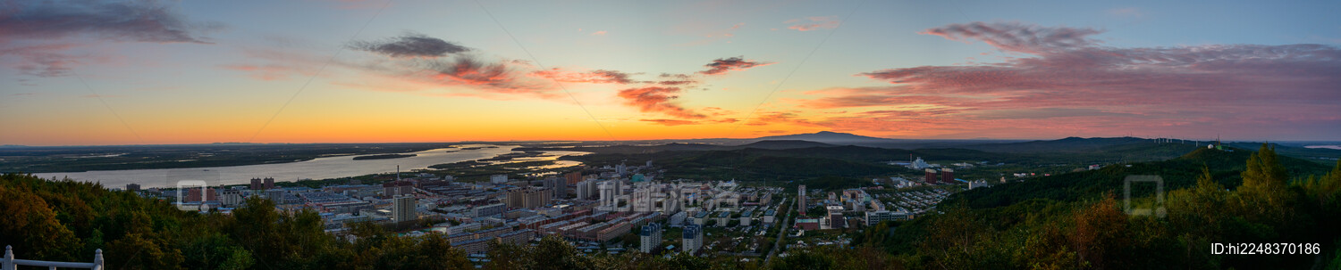 黑龙江省佳木斯市抚远市抚远镇东极阁日出