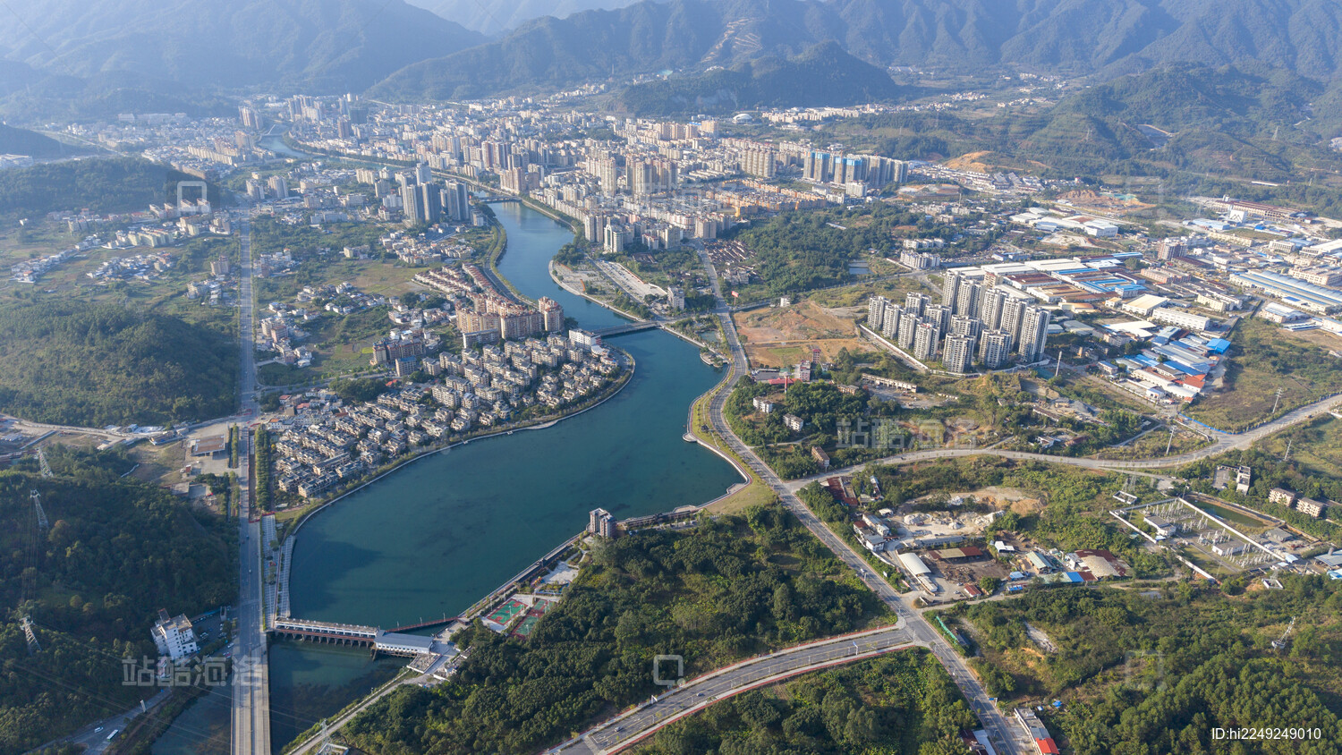 航拍韶关乳源县城风貌