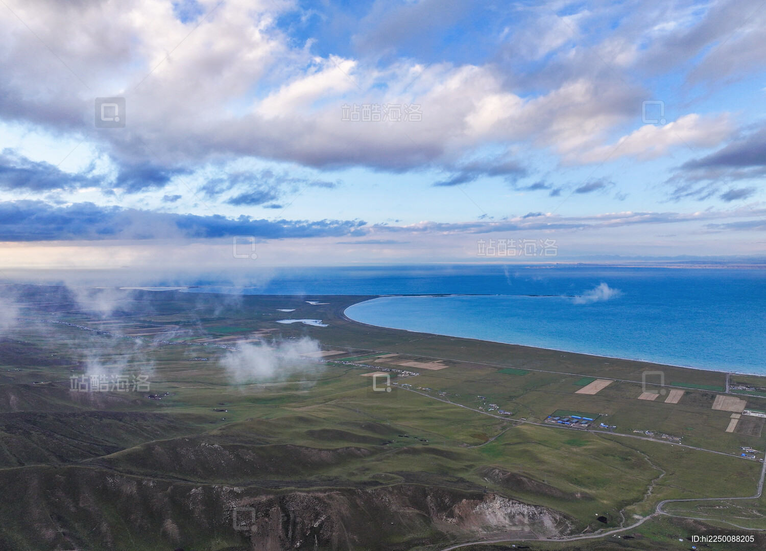青海省海南州青海湖景区南山观景台航拍