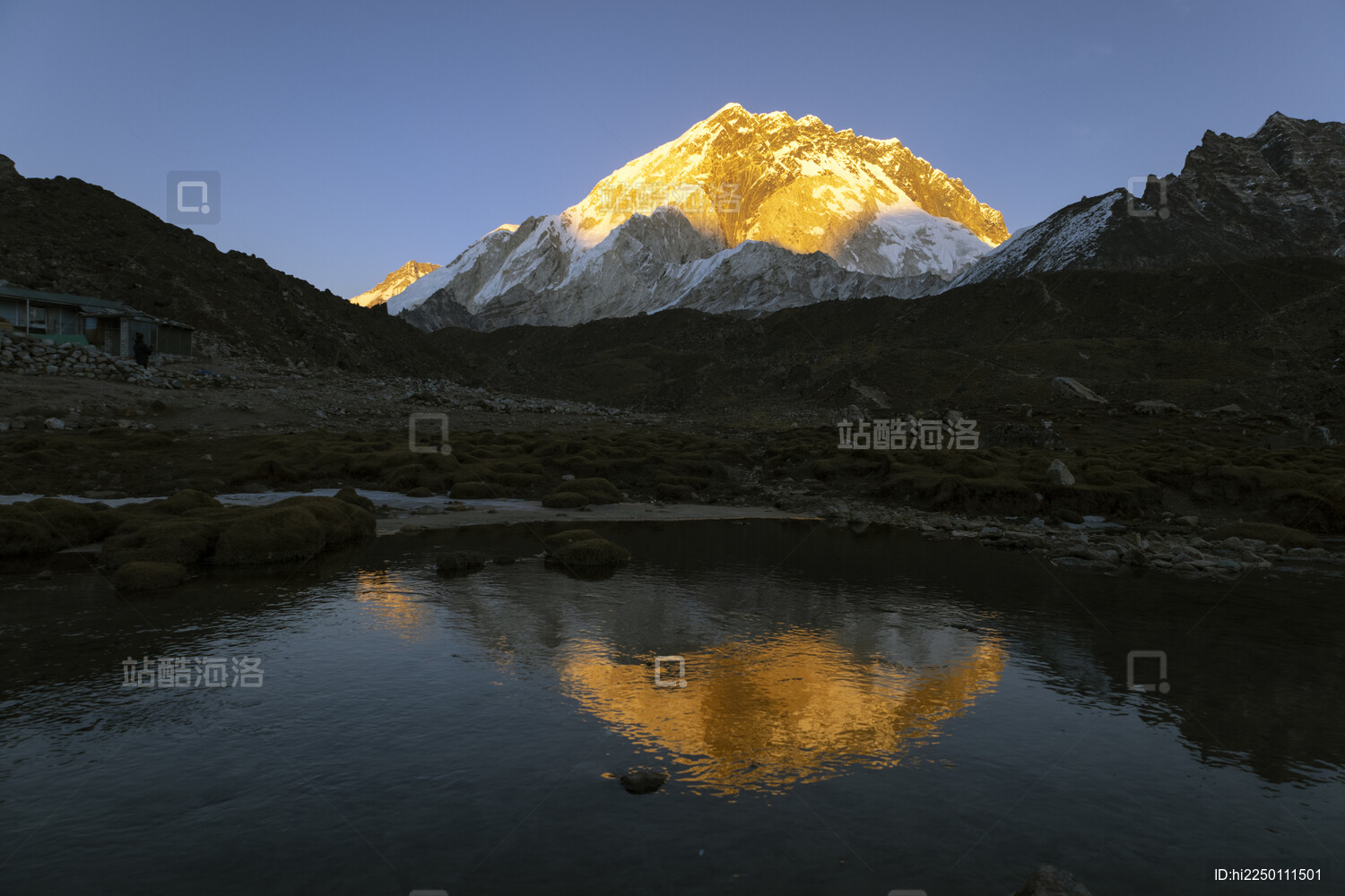 尼泊尔EBC徒步喜马拉雅山脉日照金山