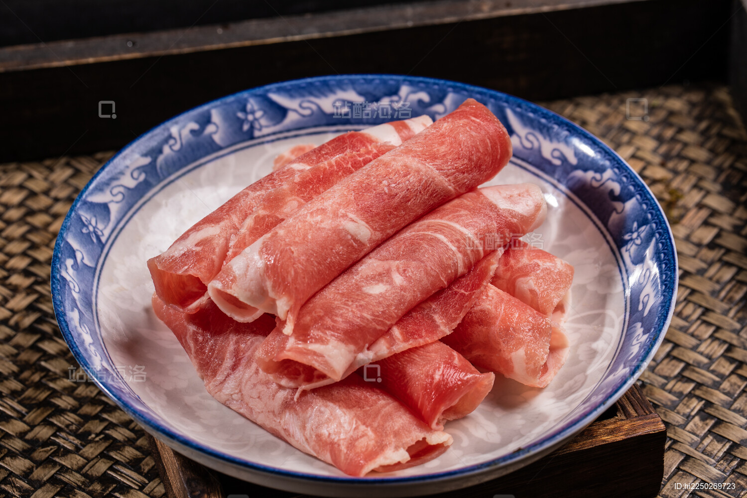 站酷海洛_正版图片_视频_字体_音乐素材交易平台_站酷旗